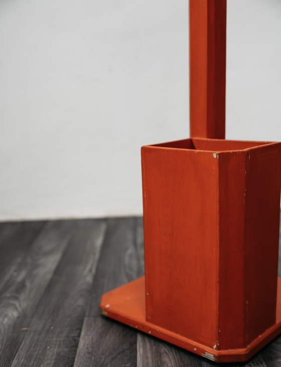 Image 1 of Vintage oranje houten paraplu- en kapstok uit de jaren 60, mid-century stijl.