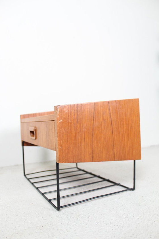 Image 1 of Meuble téléphonique suédois vintage, table de chevet