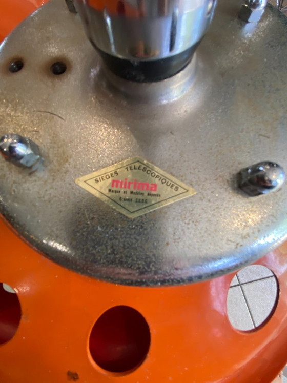 Image 1 of Taburete de tractor naranja auténtico, estilo cortacésped, giratorio y ajustable, de Etienne Fermigier Mirima, 1970.
