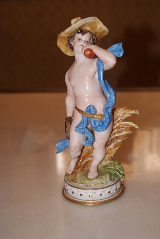 Tiche collectible figurine