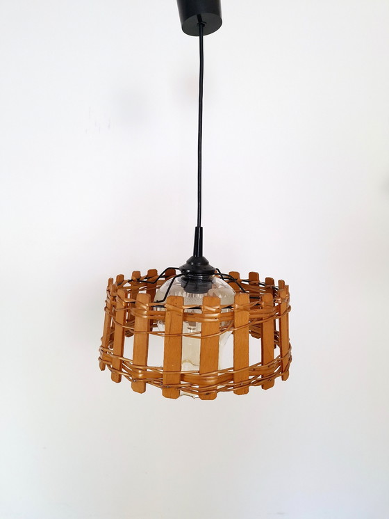 Image 1 of Vintage rieten hanglamp, houten rustieke hanglamp, retro keuken jaren 80, boerderij armatuur