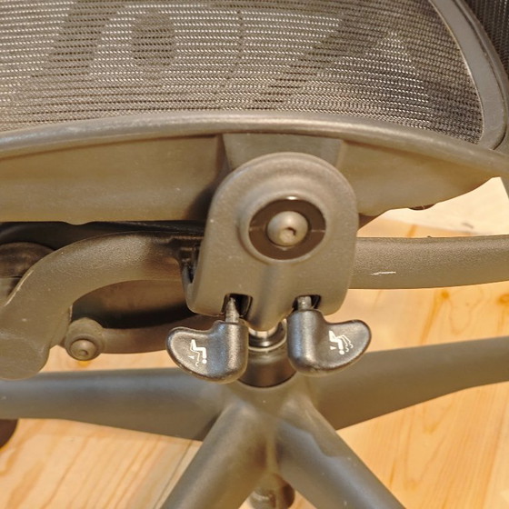 Image 1 of Herman Miller Aeron Graphite XL
