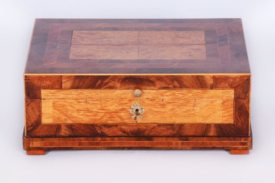 Portagioie Biedermeier restaurato, in frassino, acero, abete rosso e noce, di fabbricazione ceca, risalente (photo 11 of 16)