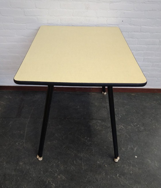 Image 1 of Brabantia Vintage Keukentafel Kleur Geel