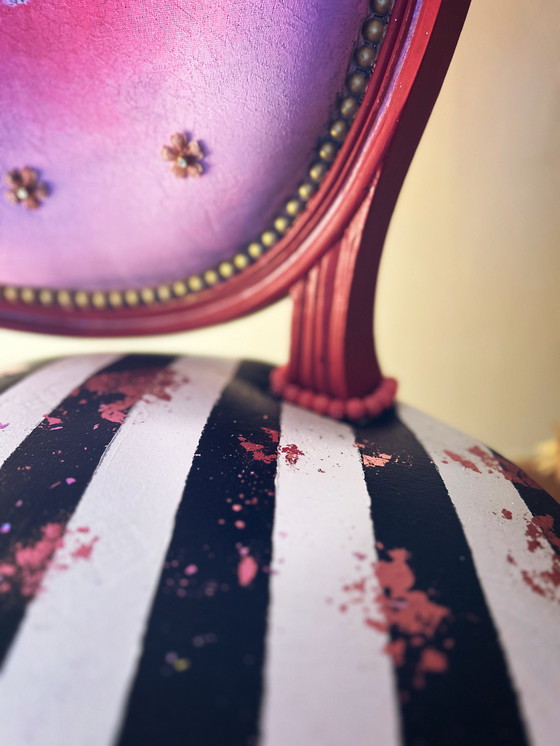 Image 1 of Fauteuil rénové pour petite fille