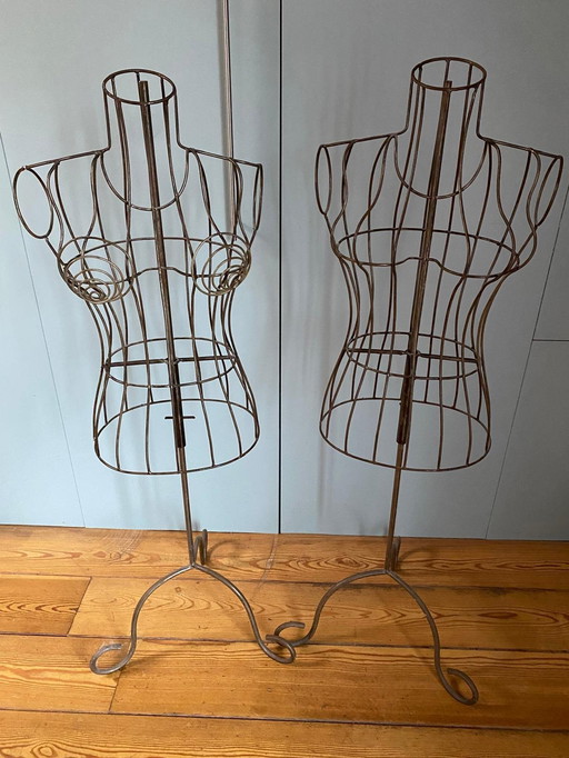 2 x mannequins d'époque