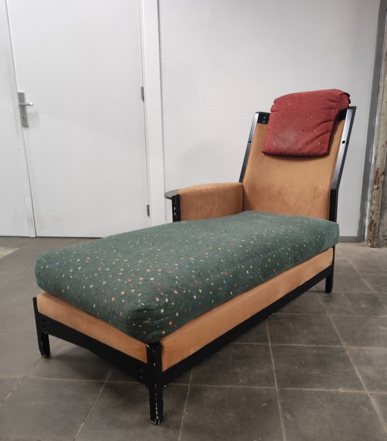 Rara Chaise Longue de la Galería Giorgetti – Textile, Wood (photo 3 of 6)