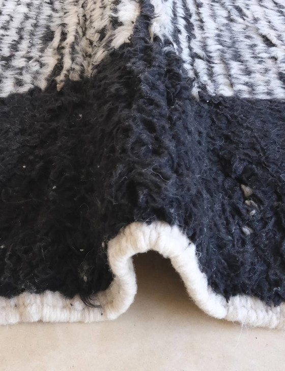 Image 1 of Moroccan beni ouarin rug 250cmx150cm