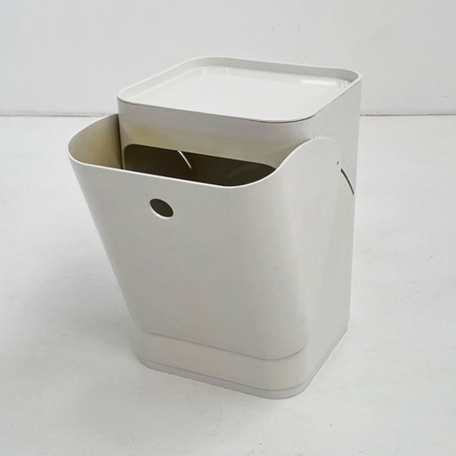 Cesto portabiancheria bianco di Anna Castelli per Kartell, anni '70