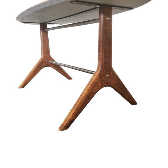 Image 1 of Tavolino ovale di design vintage, anni '60