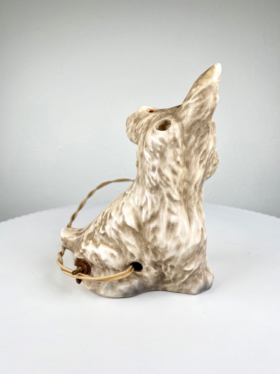 Image 1 of Vintage 1970 Duitse Witte Terrier Hond Lamp door Goebel - Westie Parfum Dispenser Tafellamp - Retro Dieren Tafellamp