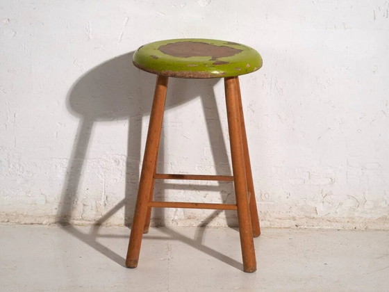 Antique wooden stool with a round seat – Central Europe, circa 1950 – Rustic (photo 5 of 6)