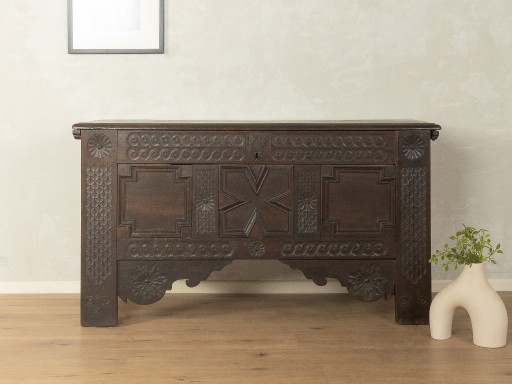 Coffre en chêne Grafschaft de 1748
