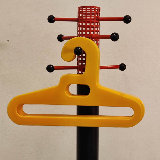 Image 1 of Appendiabiti vintage in stile Memphis Milano