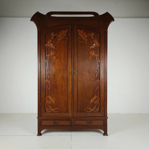 Art Nouveau-kledingkast, circa 1900