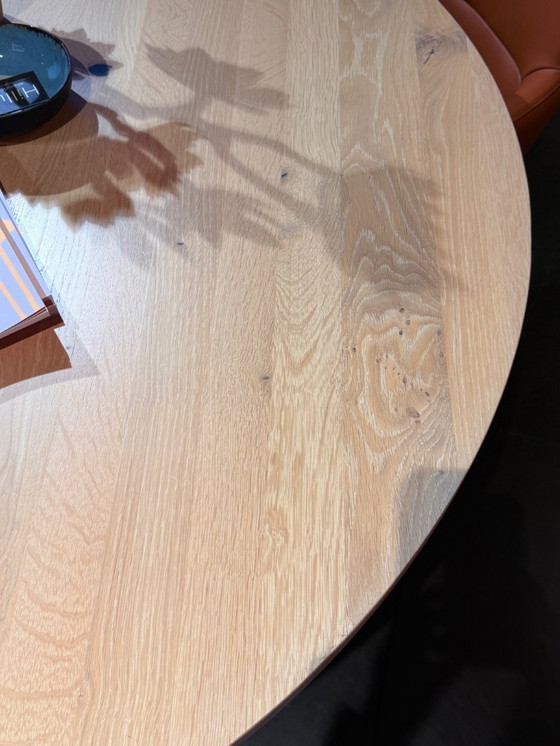 Image 1 of Bert Plantagie Oval dining table