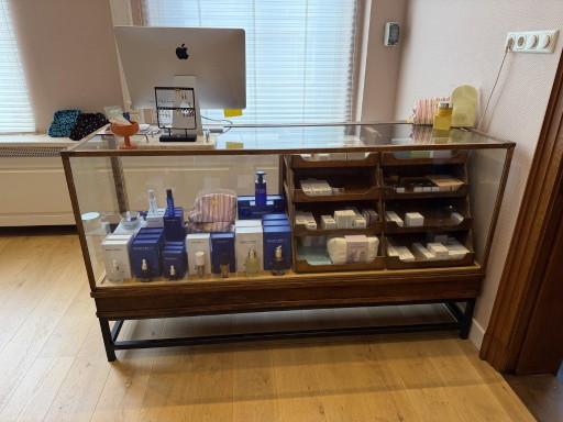 Mostrador de antigüedades inglesas – vitrinekasten, Glass, Gold