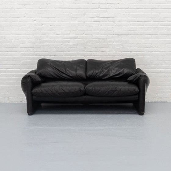 Image 1 of Canapé deux places Cassina Maralunga, années 70