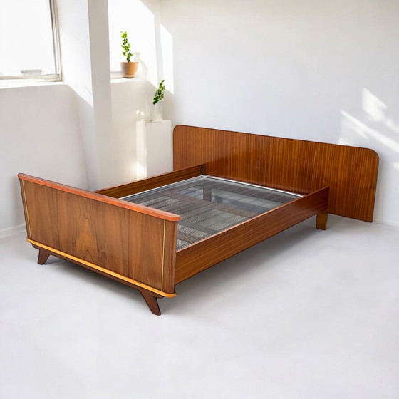 Image 1 of Cama / cuna de madera de época