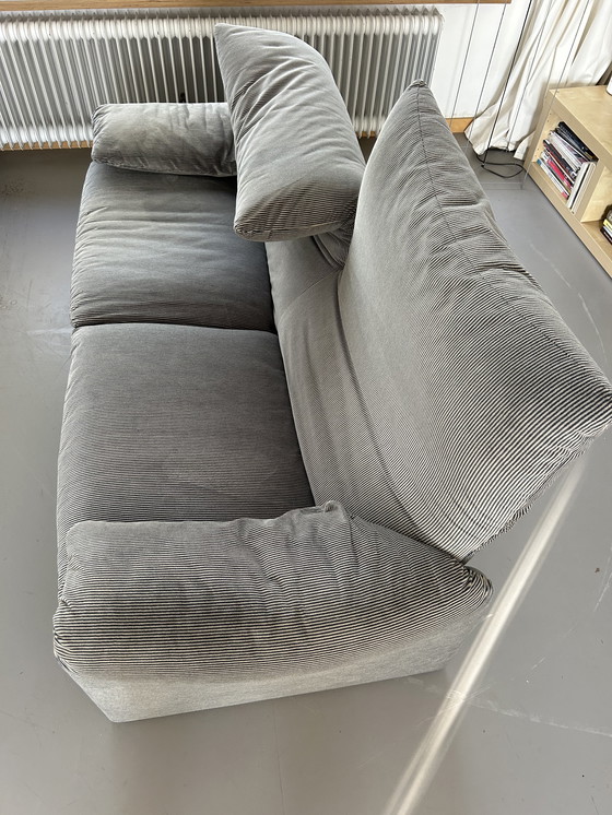 Image 1 of Divano Cassina Maralunga 2,5 posti - a righe grigio/nero