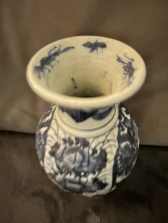 Image 1 of Antieke geribbelde Japanse Blauw witte Imari vaas 30 cm 