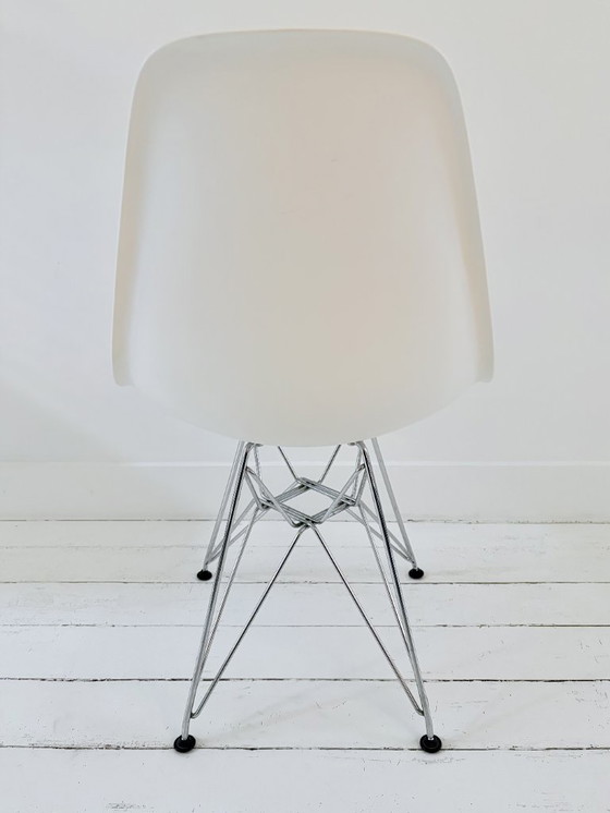 Image 1 of Chaise Vitra Eames DSR