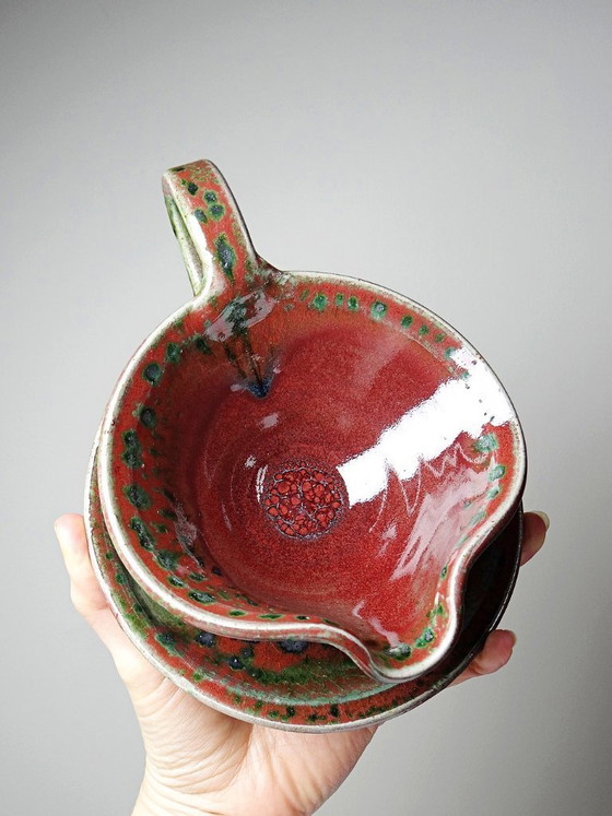 Image 1 of Saucière en grès émaillé Fontgombault, rouge et vert, vintage 1960-1970