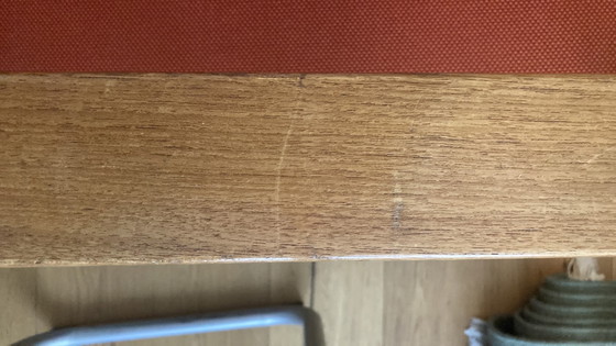 Design 3-Sitzer Sofa - Oranger Bezug - Schwarzes Metallgestell - Holzarmlehnen – 3-5 Sitzer Sofas, Textile (photo 8 of 10)