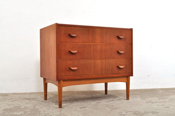 Image 1 of Vintage Danish Chest of Drawers in Teak 1960s