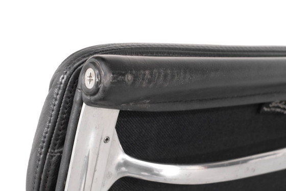 Image 1 of Poltrona Soft Pad "EA 207" Charles Ray Eames, Stati Uniti, 1969.