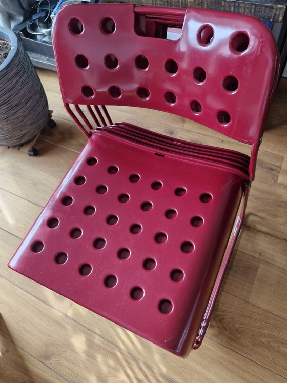 [Volledig rood] Vintage Bieffeplast Omkstak stoelen van Rodney Kinsman - Set van 4 – Eetkamerstoelen, Metal (photo 4 of 5)