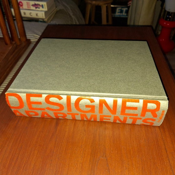 Image 1 of Bildband „Designer Apartment“ von Julio Fajardo.