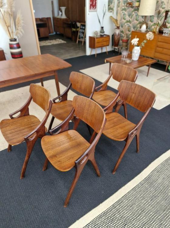Image 1 of Set of 6 Vintage Danish Chairs – Arne Hovmand-Olsen