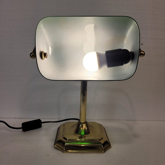 Image 1 of Tafellamp / bankierslamp, verguld messing en glas, vintage, jaren 70 – Spanje