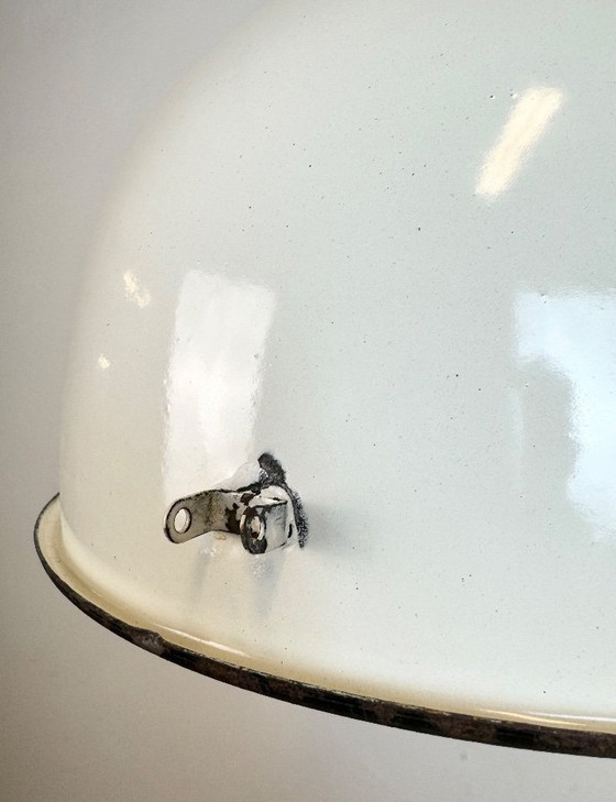 Image 1 of Lampada a sospensione smaltata bianca industriale sovietica, anni '60