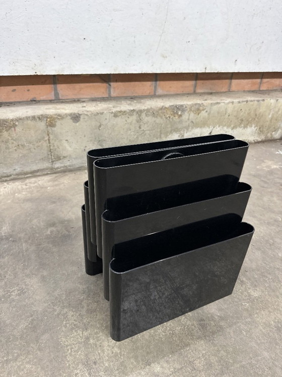 Magazine Rack Giotto Stoppino For Kartell Black Plastic Midcentury Italy 1970 – Decorative Objects (photo 6 of 8)