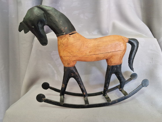 Image 1 of Cheval à bascule décoratif