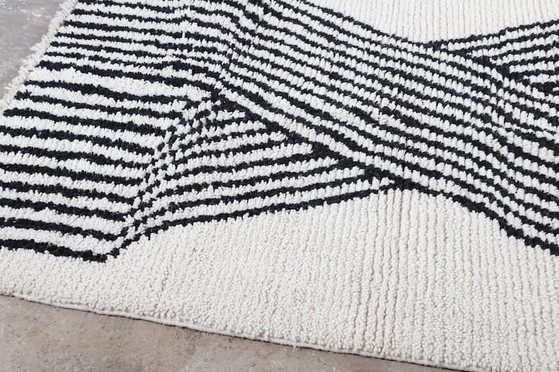 Alfombra bereber tradicional tejida a mano, tamaño 150/250 cm. – Aime Té, Wool (photo 3 of 7)