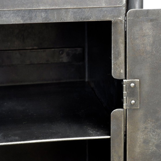 Image 1 of Set Bauhaus nachtkastjes van ijzer en glas, jaren 1920