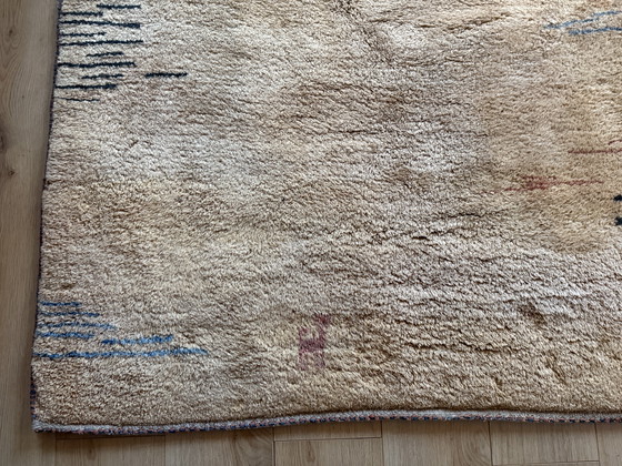 Image 1 of Tappeto in lana annodato a mano con design nomade minimalista – 283 × 215 cm