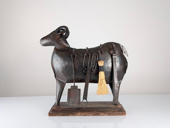 Image 1 of Set di utensili da camino brutalista a forma di ariete in metallo forgiato a mano, stile Lalanne