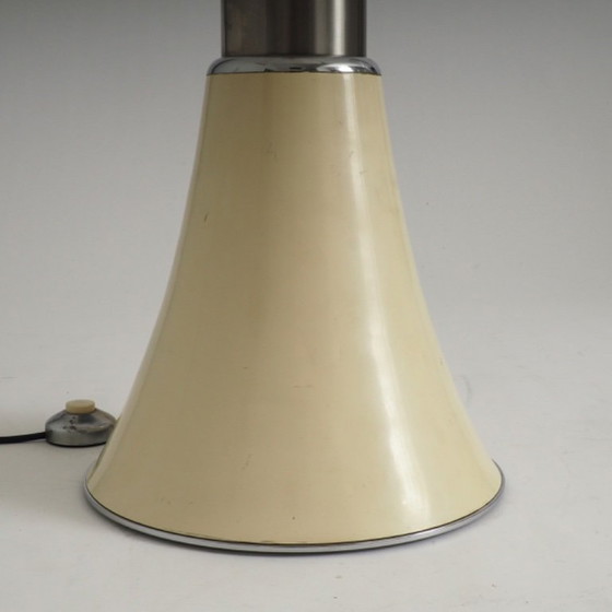 Large Vintage Pipistrelle Table Lamp by Gae Aulenti for Martinelli Luce – Iron (photo 11 of 15)