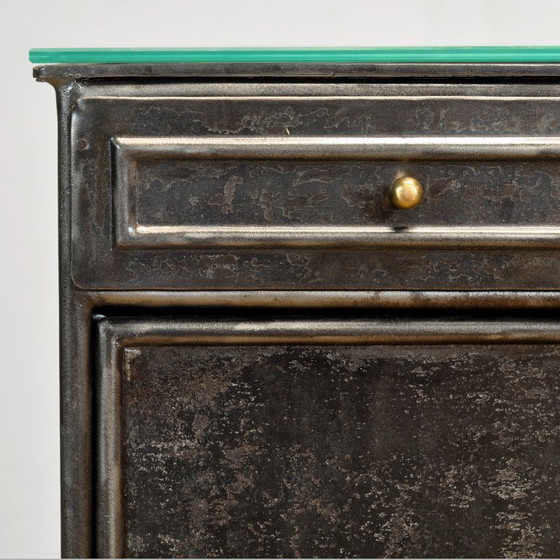 Image 1 of Set ijzeren en glazen nachtkastjes, jaren 1900