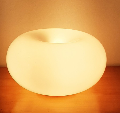 Table lamp made of opaline glass