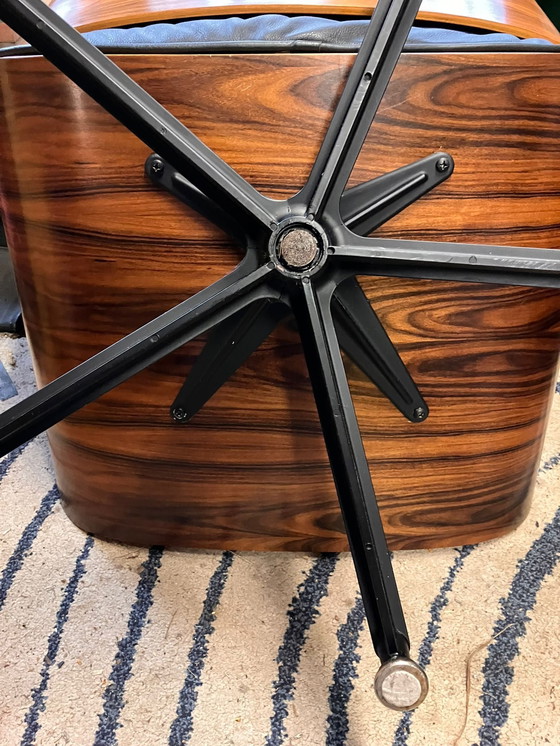 Image 1 of Fauteuil Eames Lounge (réplique italienne)