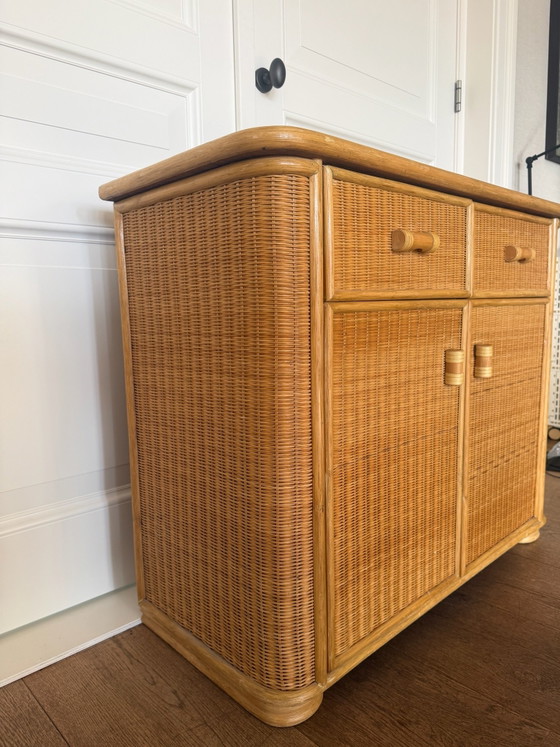 Buffet bas en rotin vintage / petite armoire années 80, Bois, Marron (photo 10 sur 15)