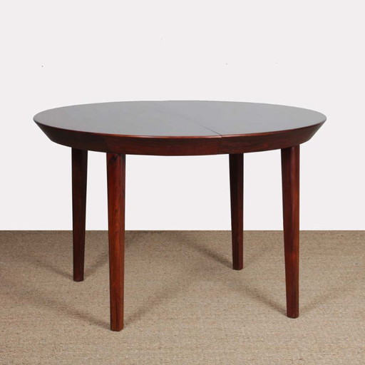Extendable round table by Ole Hald for Gudme Møbelfabrik, 1960