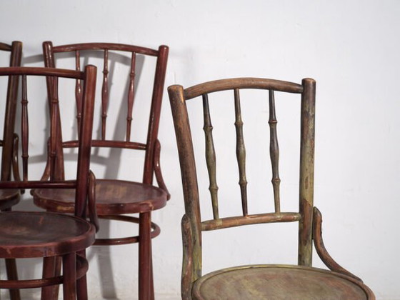 Sedie da pranzo Thonet antiche colorate (c.1920). Set di 4 pezzi #2 (photo 12 of 40)