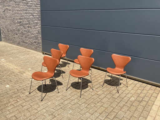 Fritz Hansen series 7 Butterfly chairs, Vlinderstoelen in Cognac leder NIEUW!!