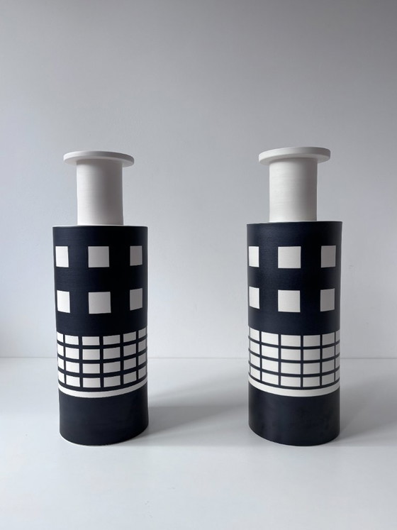 Image 1 of Vase “Rocchetto” – Ettore Sottsass pour Bitossi – Italie, circa 1980 (Hollywood Series)